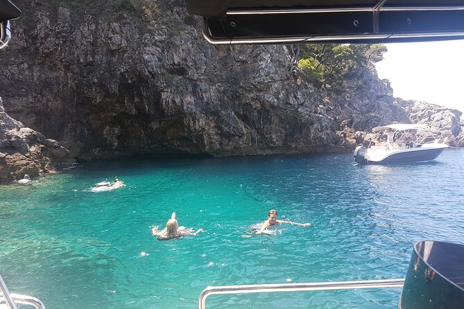 Private Half-Day Speedboat Guided Tour of Dubrovnik Islands - What’s included on the boat (and what that means for your comfort)