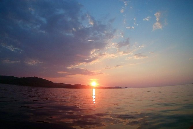 Private Half Day Speedboat tour to Zadar's Nearby Islands - Ošljak: the first island stop for easy island vibes