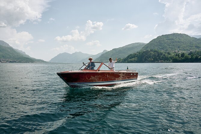 Private Lake Como Wooden Speedboat Tour with Aperitif - Why a private wooden speedboat works so well on Lake Como