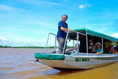 Private River Tour by Speedboat in the Amazon, Lily Pads & Nature - Iranduba floating village: daily life on buoyant platforms