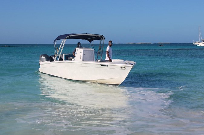 Private speed boat beach and bar hopping visiting Rose island - Beach time that works for families and adults