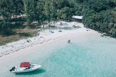 Private speed boat to ile aux cerfs - Ile aux Cerfs: beaches, mangroves, and a secret waterfall