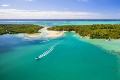 Private speed boat to Ile aux Cerfs full-day Incl: Lunch & Transfer - Port Louis to the East Coast: Trou d’eau Douce first stop