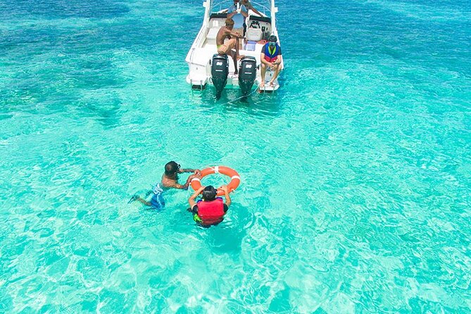 Private speed boat to Ile aux Cerfs full-day Incl: Lunch & Transfer - Price and value: what $371.08 per group buys you