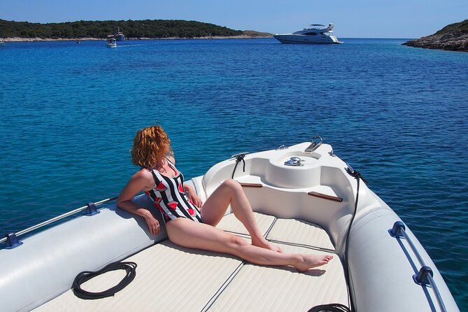 Private Speed Boat Tour to Blue Cave & Pakleni islands - Boat comforts and small extras: snorkeling gear, icebox, music, and optional GoPro