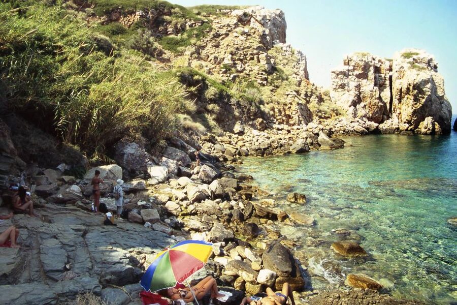 Private Speedboat Cruise to the South Coast of Sifnos Island - Quick hits: what makes this Sifnos speedboat worth your money