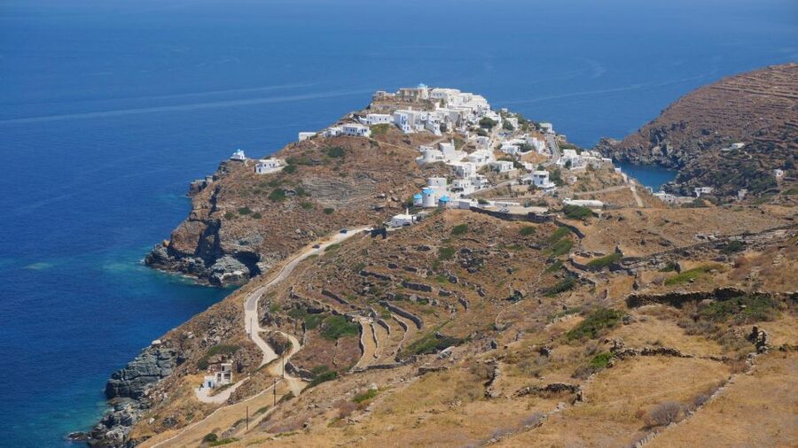 Private Speedboat Cruise to the South Coast of Sifnos Island - Platis Gialos to Apokofto and Chryssopigi: monastery time with a legend