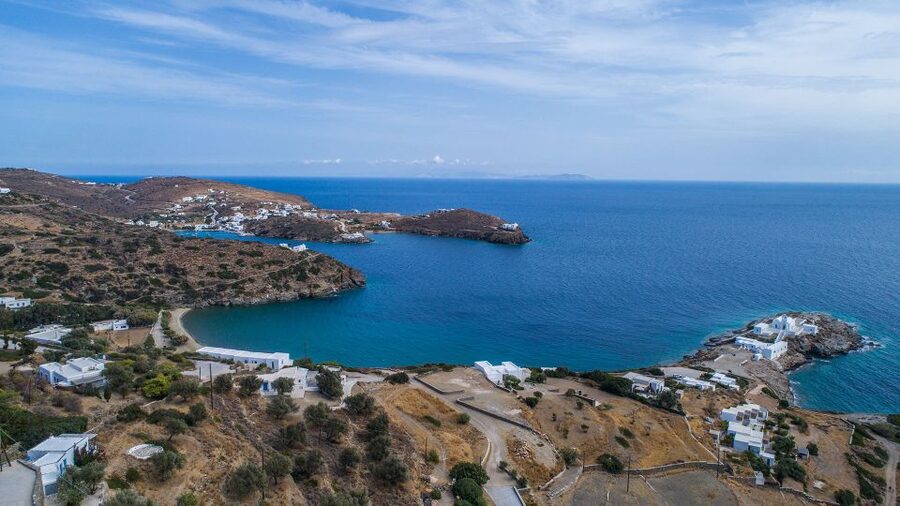Private Speedboat Cruise to the South Coast of Sifnos Island - Price and value: is $795 per group up to 4 a smart buy?