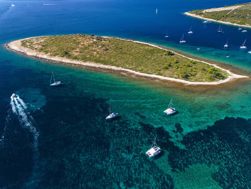 Private Speedboat Tour: Blue Lagoon & 3 Islands from Split - Price and value: when $777 per group makes sense