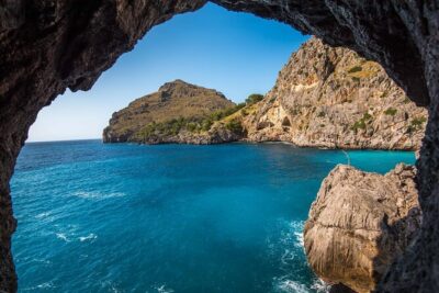 Private Speedboat Tour | Caves Beaches Islands and more - Getting to the water: meeting point and how the itinerary feels in real time