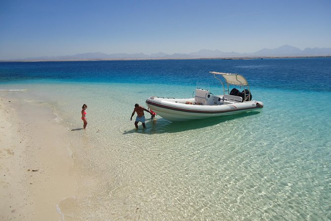 Private Speedboat Tour From Hurghada - The RIB setup: fast boat, shade, and the little comfort wins