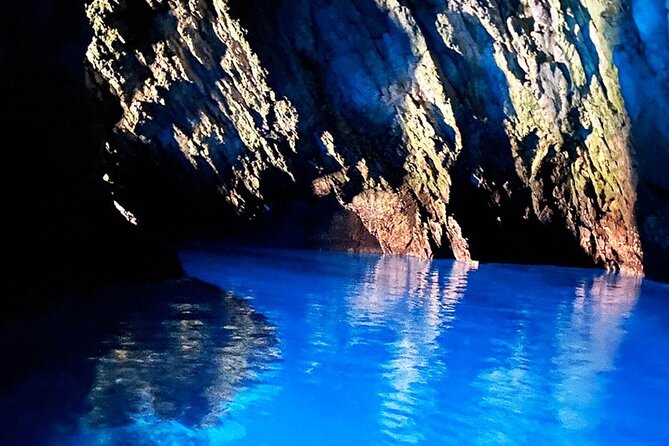Private speedboat tour to Blue Cave and visit Island Hvar - Trogir start (7:00 am): how to set yourself up