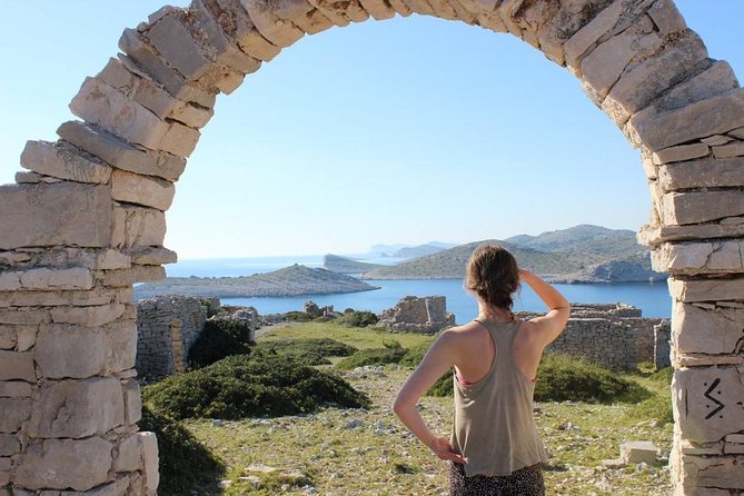 Private Speedboat tour to National Park Kornati Islands - Kornati National Park in one day: Lojena Bay, Mana Island, and fortress vibes