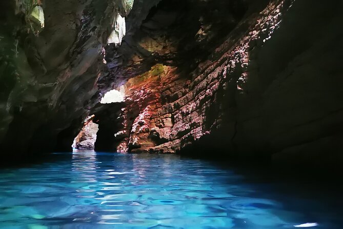 Private Speedboat tour to Sakarun Bay and Golubinka cave - Stop 1: The Lagnići shipwreck snorkeling stop