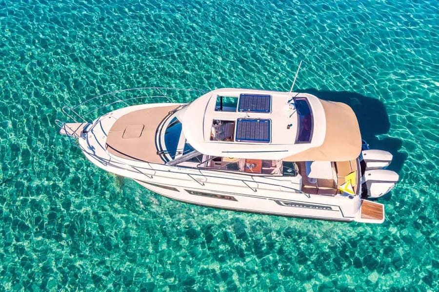 Private speedboat tours Sea Symphony - Mala Stiniva Bay on Hvar: cliffs, clear water, and a relaxing swim plan