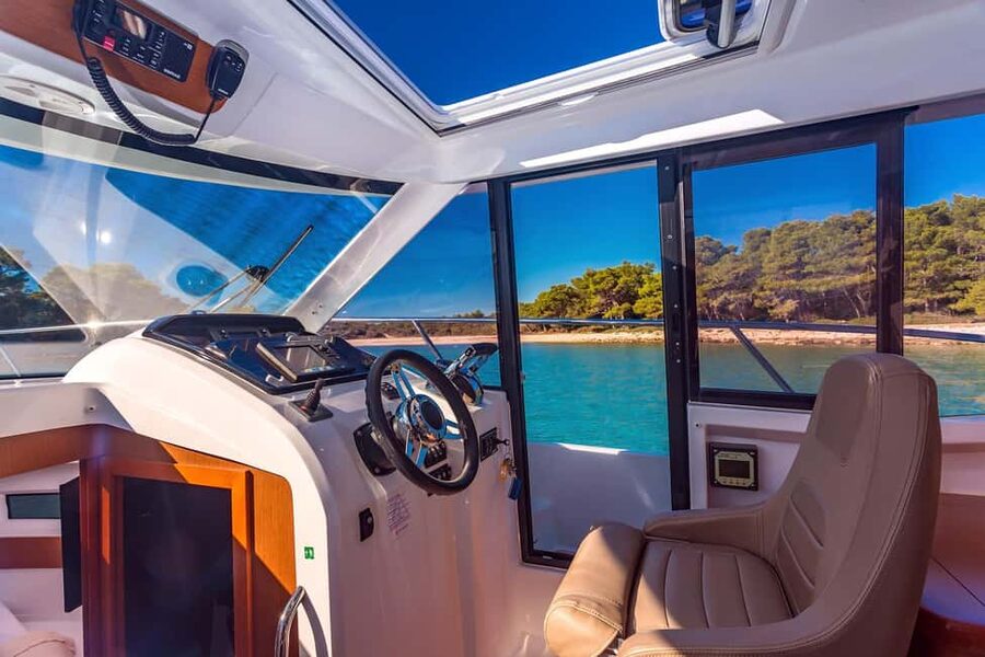 Private speedboat tours Sea Symphony - Refreshments, snorkeling gear, and SUP: what’s truly included