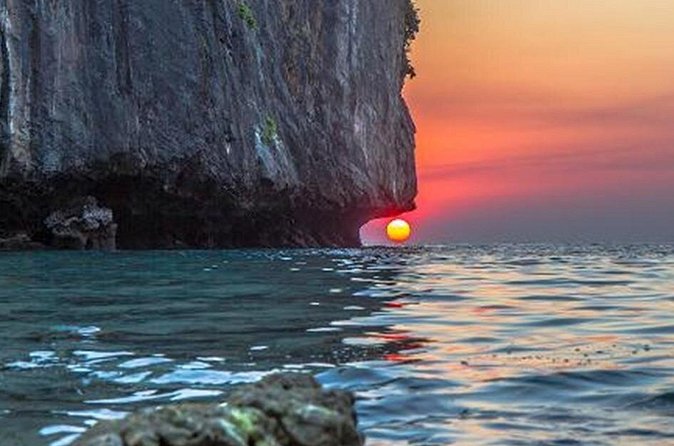 Private Tour Phi Phi Early Bird Premium Tour by Speed Boat - Entering Ko Phi Phi Don: the first island stop and sunrise payoff