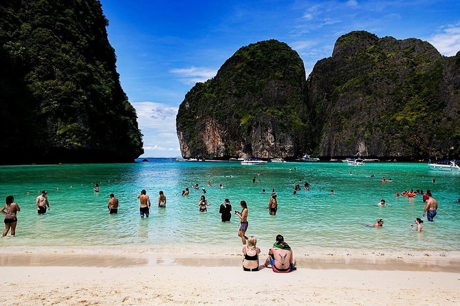 Private Tour Phi Phi Early Bird Premium Tour by Speed Boat - Loh Samah Bay, Monkey Beach, Pileh Lagoon, Nui Bay: the sightseeing rhythm