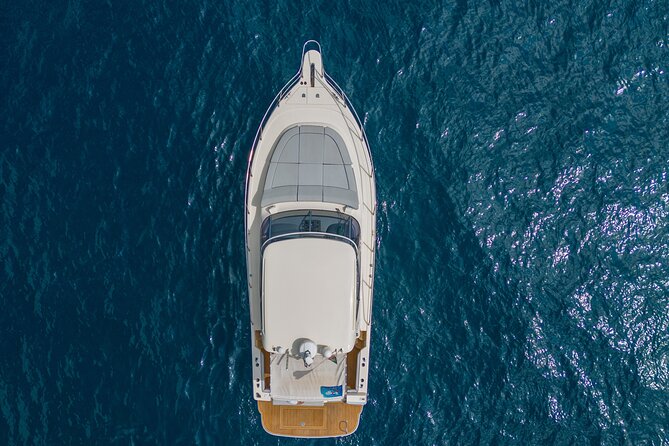 Private Tour to Capri and the Amalfi Coast by Speedboat - Grotta Verde: a cave you can really appreciate from the sea