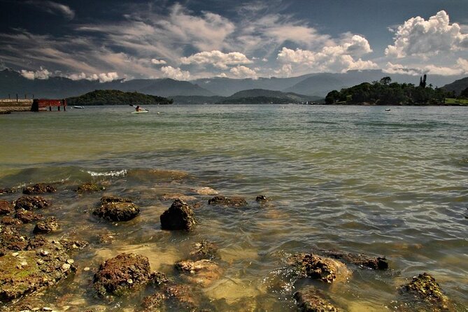 Private VIP Paradise Ilha Grande Speed Boat and Transfer from Rio - Stop-by-stop: from Lagoa Azul swims to Praia do Amor