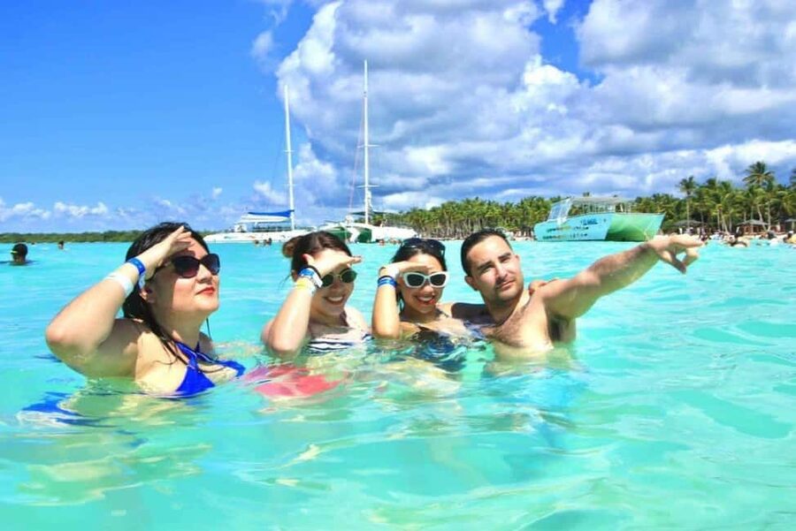 Punta Cana: Saona Island Speedboat and Catamaran Tour - Who this Saona speedboat-catamaran day suits best