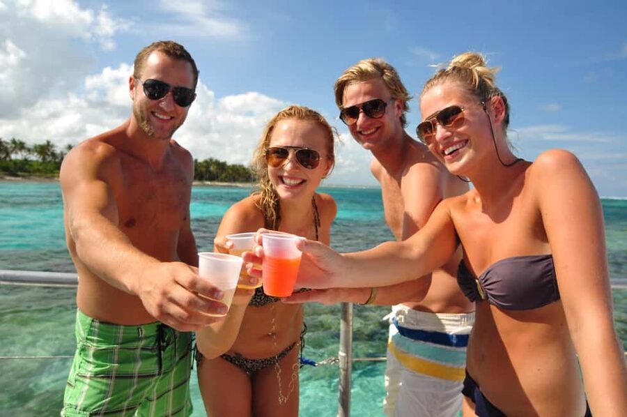Punta Cana: Speed Boat Ride & Snorkel Adventure - Driving a High-Speed Boat Along Bávaro’s Coast (The Main Event)