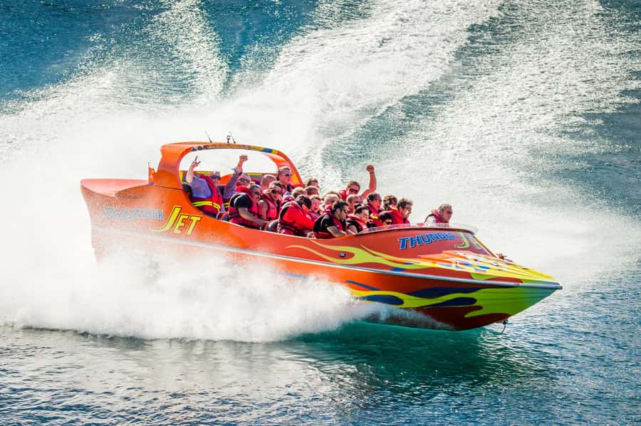 Queenstown: Jet Boat Adventure with Thunder Jet - The on-water highlights: spins, sharp turns, and photo chances