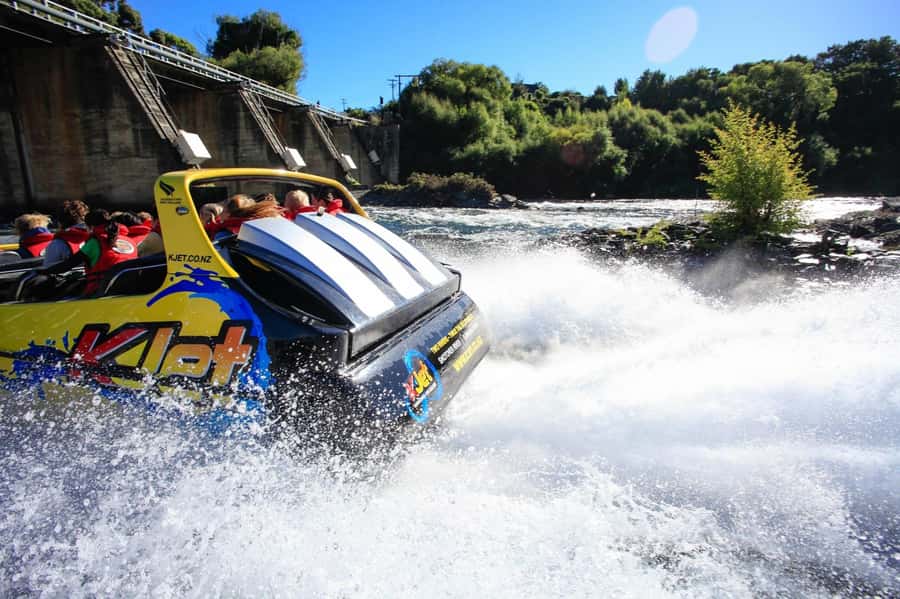 Queenstown: Shotover River and Kawarau River Jet Boat Ride - What Happens on the Water: From Lake Wakatipu Runs to River Twists
