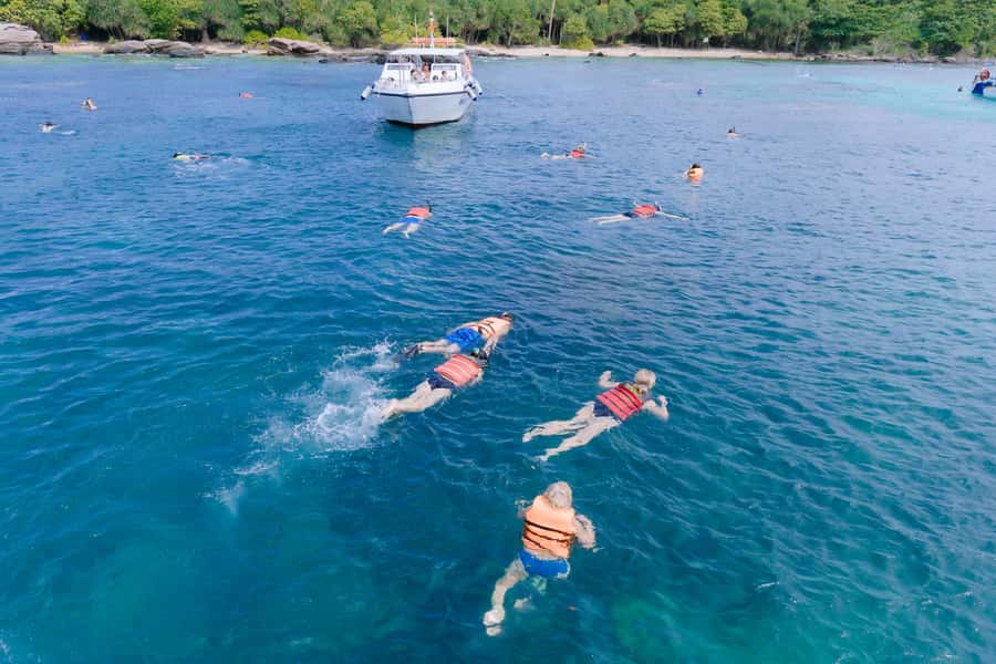 RedRiverTour - Discovery 3 Islets, Snorkeling By Speedboat - Guides on this route: clarity helps, and humor helps more