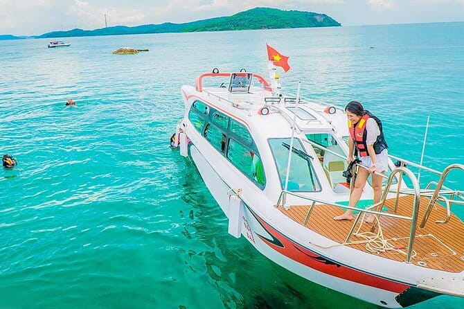 Robinson Tour By Private Speedboat with BBQ Lunch - Bom Island: coral viewing at 1–3 meters