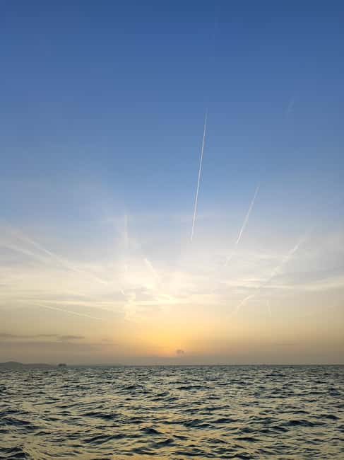 Romantic Sunset Cruise from Zadar by Speedboat - The sunset moment: where the horizon does the work for you