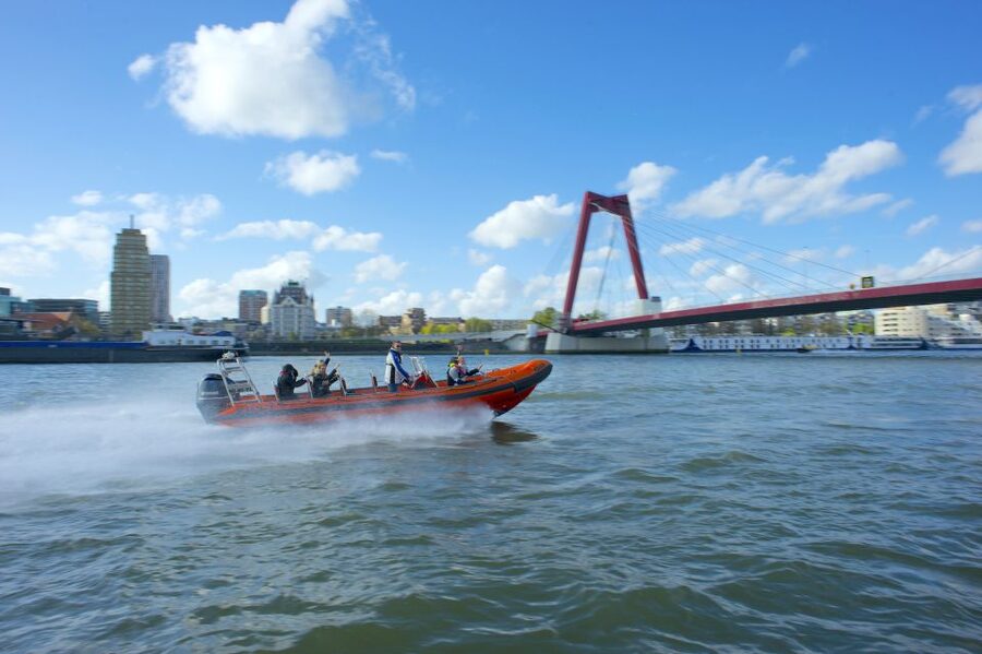 Rotterdam: Private Maas River Speedboat Cruise - Wilton Harbor and offshore activity: where the port does business