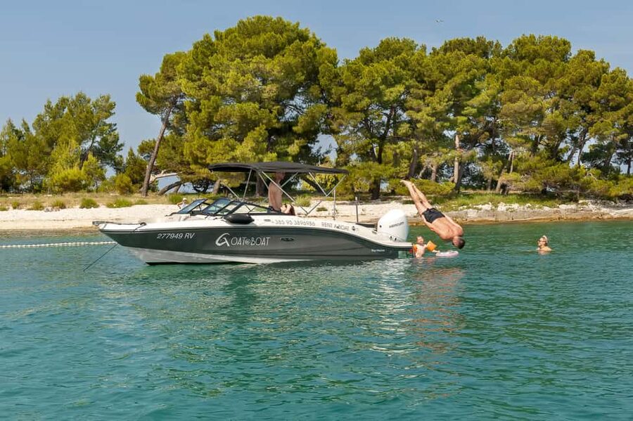 Rovinj: Rovinj Archipelago and South Coves Speedboat Tour - Rovinj Old Town From the Water: St. Euphemia Photo Time