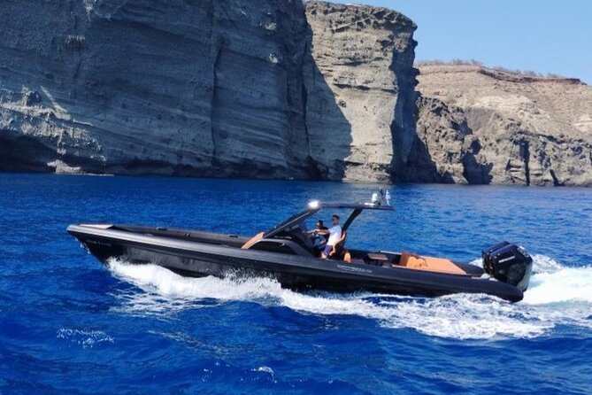 Santorini Caldera: Private Cruise with Speed Boat & Open Bar - Pickup to first splash: how the day really flows