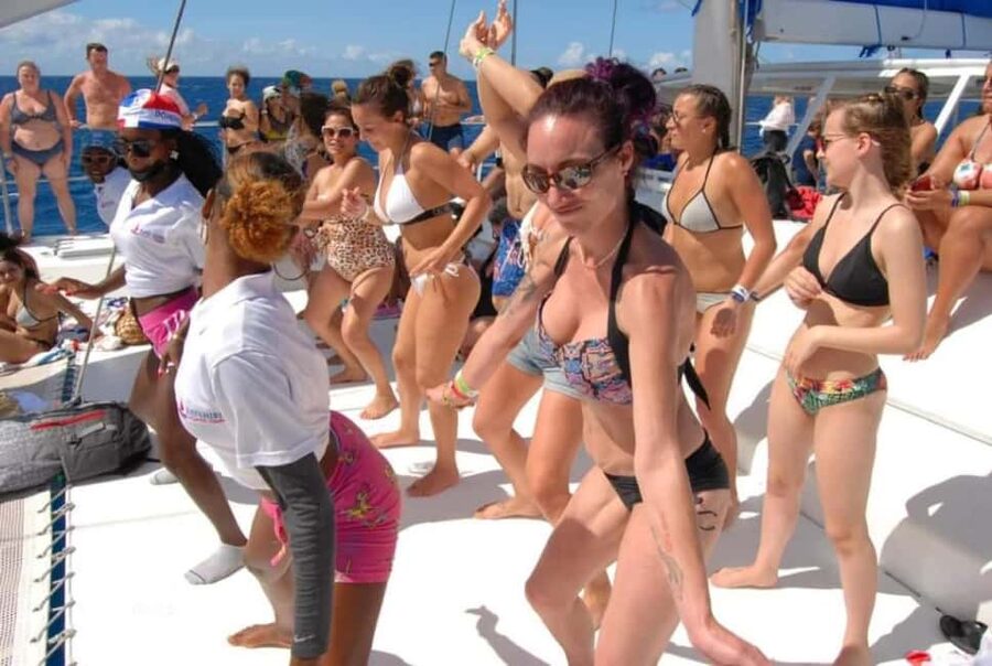 Saona Island: Catamaran/Speedboat Tour to a Dream Beach - Price and value: what $89 buys you in real terms