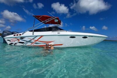 Saona island - Private Tour with a Luxury Speed Boat - Catuano snorkeling (about 30 minutes): the certified guide factor