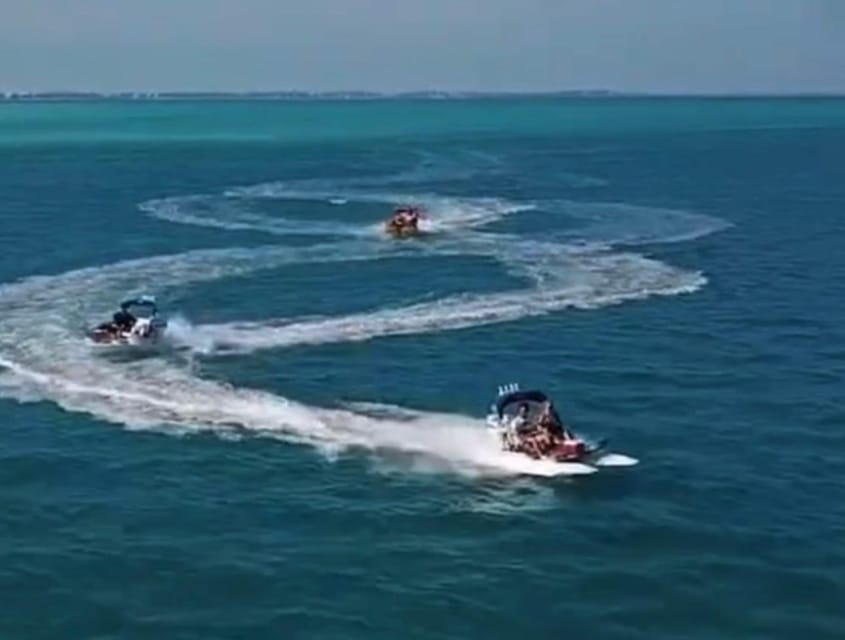 Sarasota: Island Adventures & Catamaran Speedboat Tour - From Centennial Park to the Water: What the Start Really Means