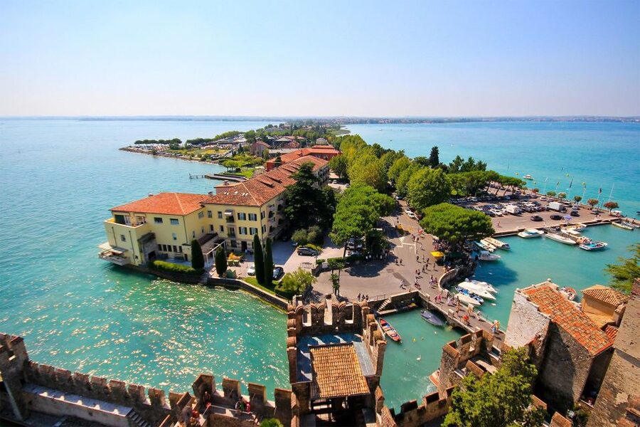 Sirmione: Walking and Speedboat Tour - Sirmione on Lake Garda: why this town is so easy to fall for