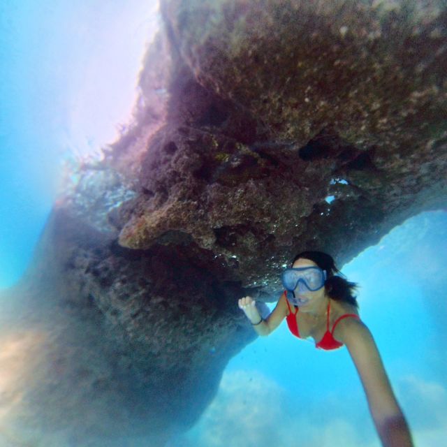 Skiathos: Private Lalaria Beach and Caves Speedboat Tour - Photo stop and visit time: free time plus one more swim chance