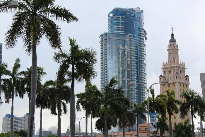 Small-Group Miami City and Speedboat Tour & Hotel Pick-up - Ocean Drive and the Art Deco Hotel Strip