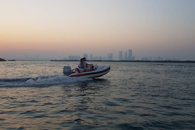 Small-Group Self-Drive Speedboat Tour in Yas Island Mangroves - Timing, Group Size, and Weather: How to Choose Your Moment
