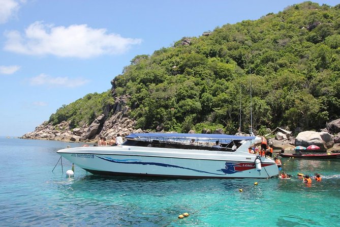 Snorkel and Kayak Trip to Angthong Marine Park by Speed Boat from Koh Phangan - Group size and how crowded your day might feel