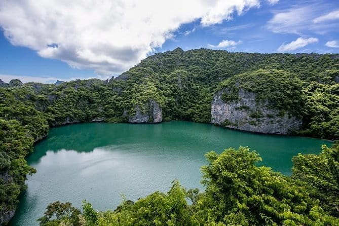 Snorkeling and Kayaking Tour at Angthong Marine Park by Speedboat from Koh Samui - The day’s order: Wua Island snorkeling, Emerald Lake stairs, then lunch on Wua Ta Lap