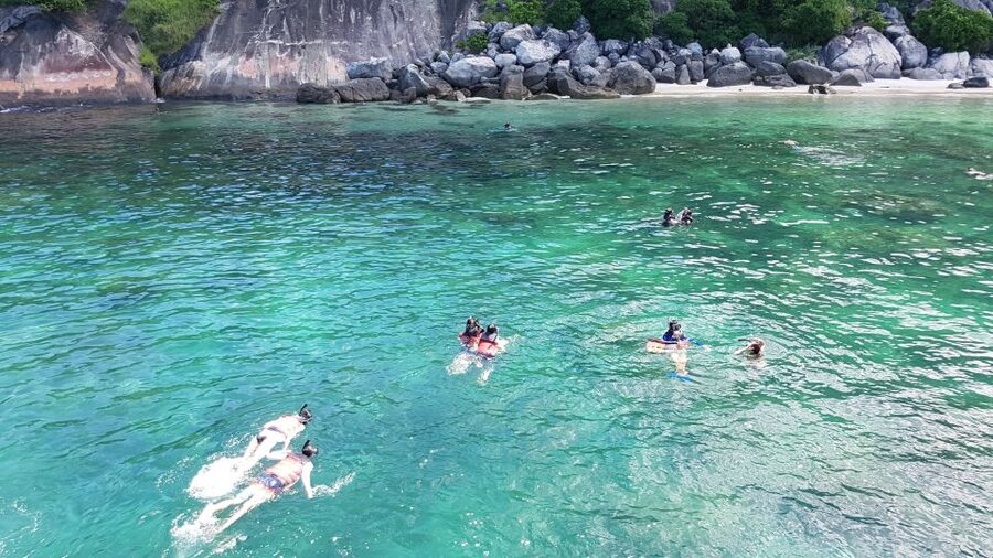 Snorkeling Cham Island: Snorkeling Tour by Speed Boat - After Snorkeling: The Seafood Lunch at Cham Jungle Restaurant