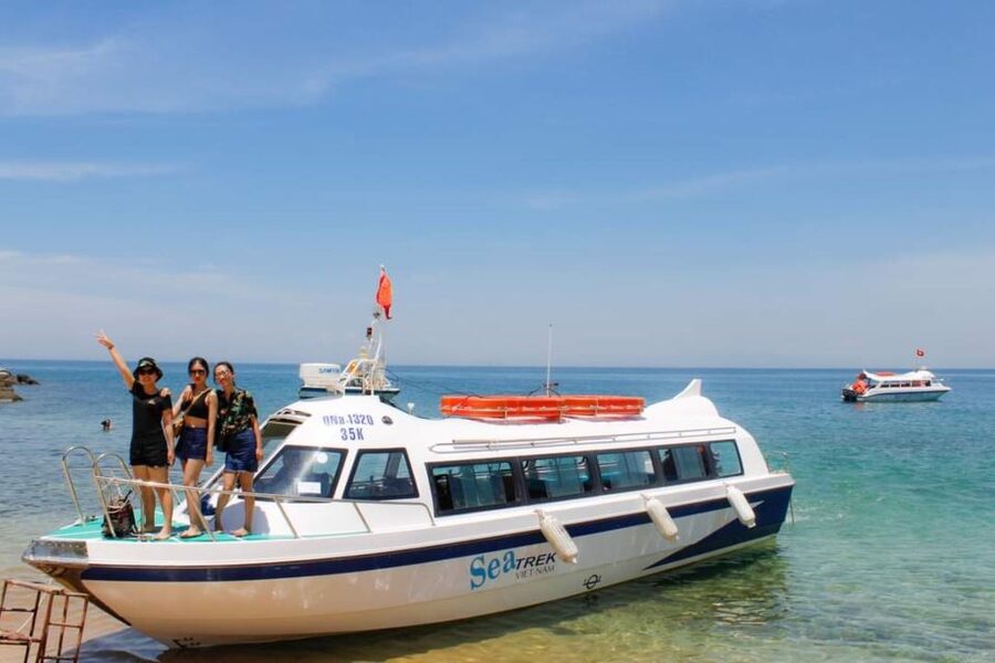 Snorkeling Cham Island: Snorkeling Tour by Speed Boat - What to Pack for a Day That Includes Sun, Water, and Spray