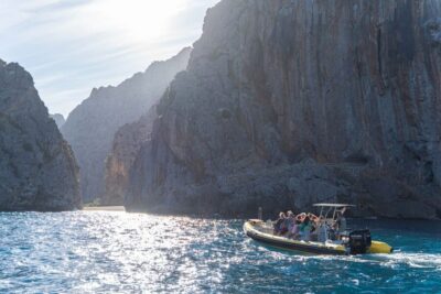 Soller: Sa Calobra & Cala Tuent Speedboat Tour - Entering the Torrent of Na Mora and the cave stop: why the route feels different