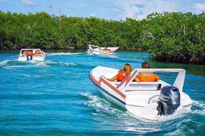 Speed boat aventure and snorkel - Why Piloting a Speedboat Off Cancun Is the Main Event
