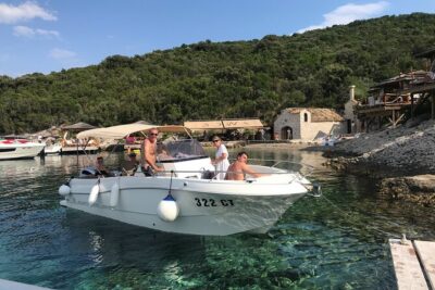 Speed Boat Private Tour From Cavtat/Dubrovnik - The skipper matters more than you think