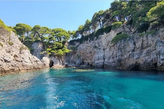 Speed Boat Tour to Elaphiti Caves and Sandy Beach from Dubrovnik - Skippers, pace, and small-group value you’ll feel immediately