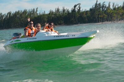 Speedboat Adventure to Snorkeling Spot and Natural Pool - Snorkeling for 30 Minutes at a Coral Reef